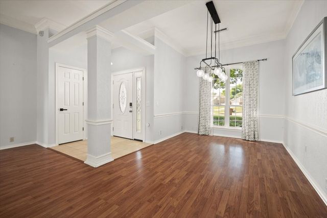 10200 Fieldcrest Drive, Benbrook, TX 76126