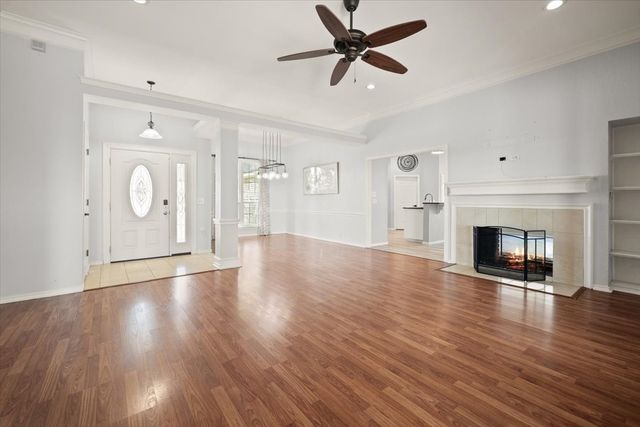 10200 Fieldcrest Drive, Benbrook, TX 76126