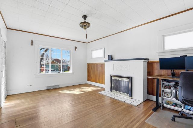 2216 W Dean Ave, Spokane, WA 99201