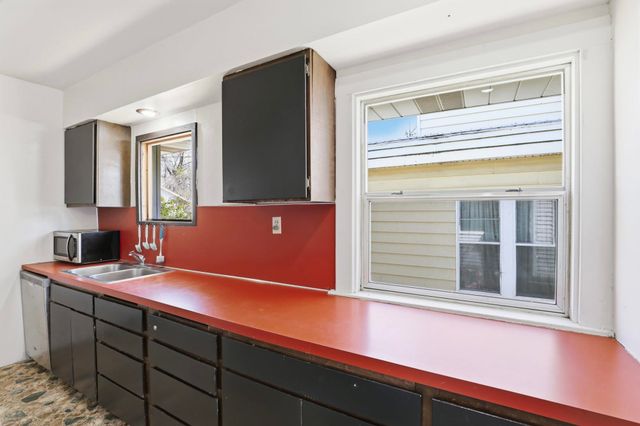 2216 W Dean Ave, Spokane, WA 99201