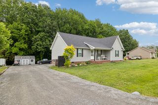 475 Blue Sky Cir, Lafayette, TN 37083
