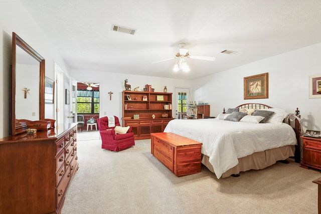 300 Moss Oak Drive, Somerville, TX 77879
