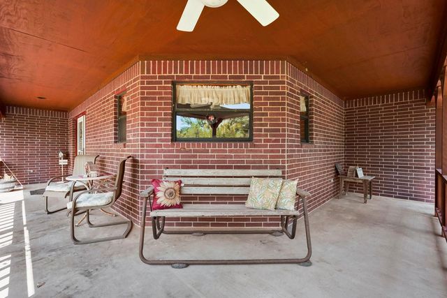 300 Moss Oak Drive, Somerville, TX 77879