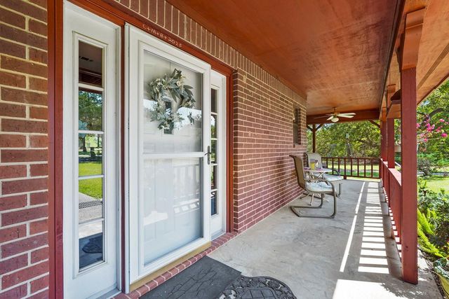 300 Moss Oak Drive, Somerville, TX 77879