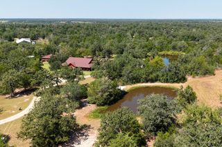 300 Moss Oak Drive, Somerville, TX 77879