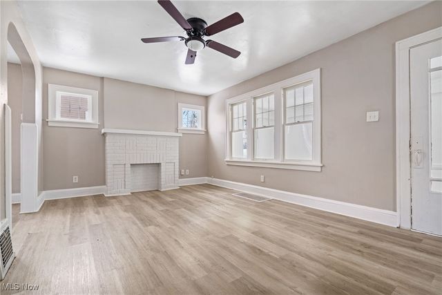 625 Wyandot Avenue, Akron, OH 44305