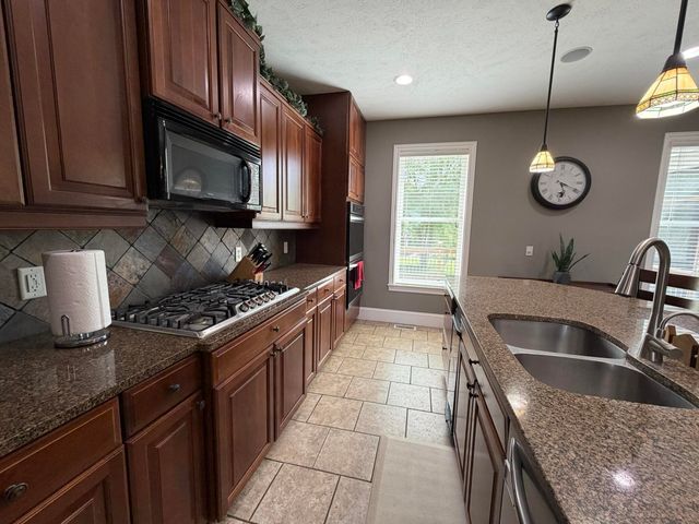 7809 Golf Meadows Drive Se, Caledonia Twp, MI 49316