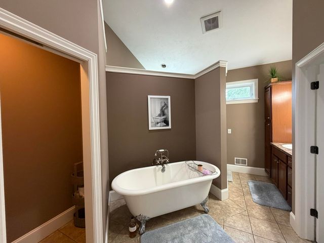 7809 Golf Meadows Drive Se, Caledonia Twp, MI 49316