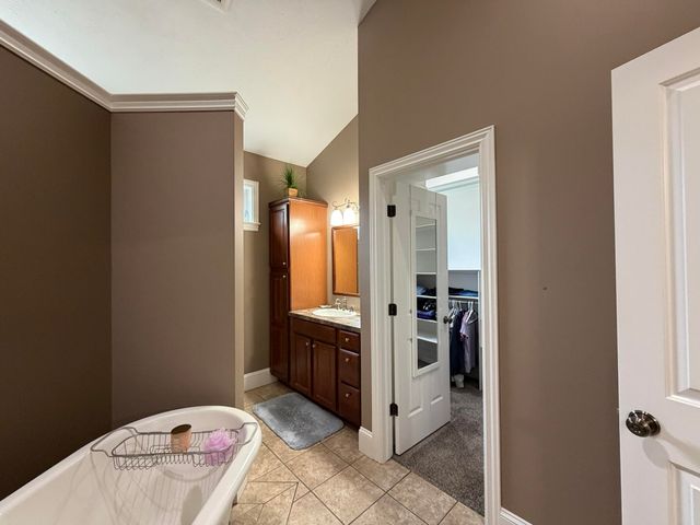7809 Golf Meadows Drive Se, Caledonia Twp, MI 49316