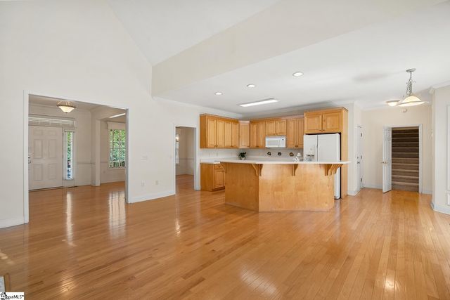 100 Knightsbridge Lane, Anderson, SC 29621