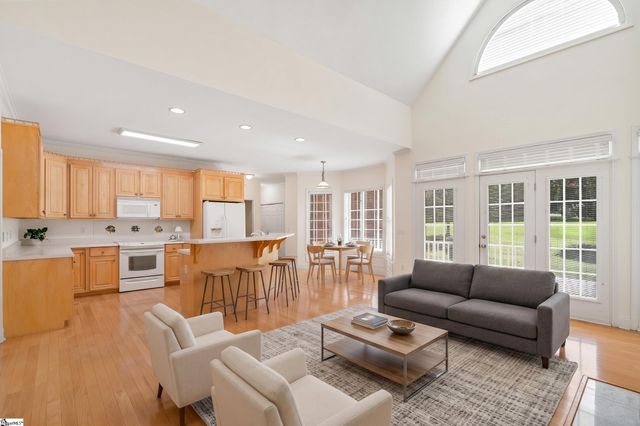 100 Knightsbridge Lane, Anderson, SC 29621