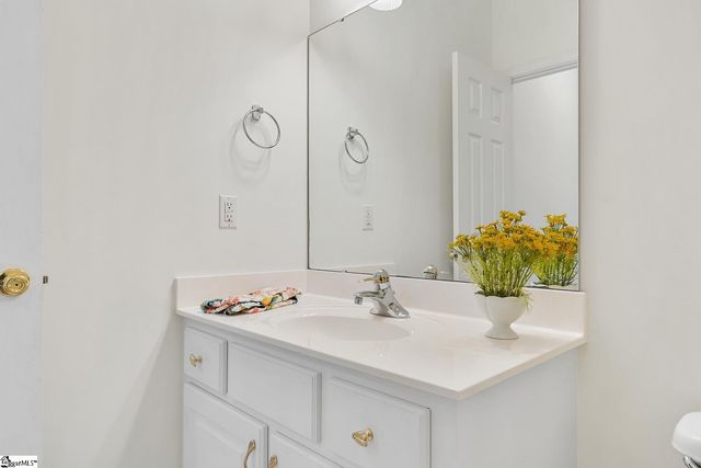 100 Knightsbridge Lane, Anderson, SC 29621