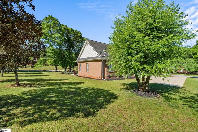 100 Knightsbridge Lane, Anderson, SC 29621