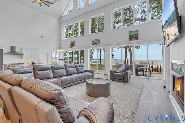 3315 Windmill Point Rd, White Stone, VA 22578