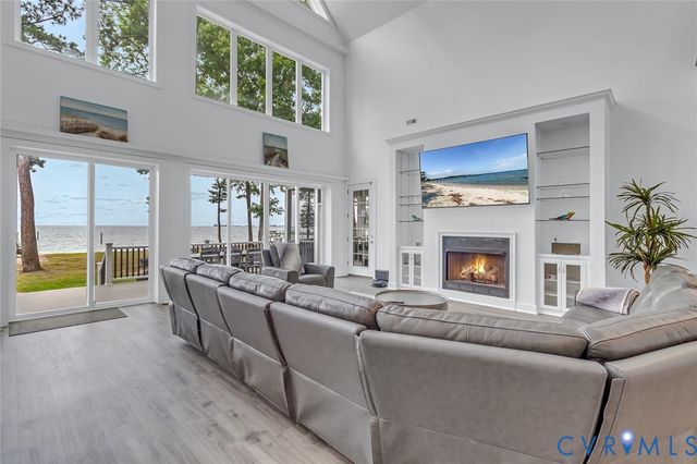 3315 Windmill Point Rd, White Stone, VA 22578