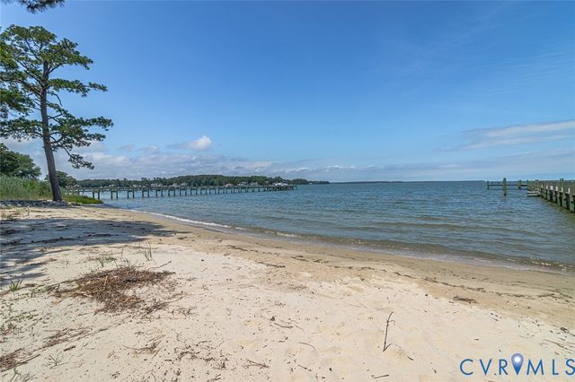 3315 Windmill Point Rd, White Stone, VA 22578