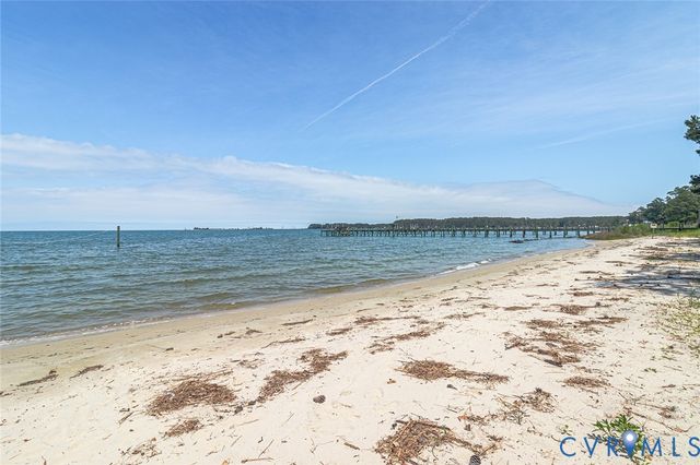 3315 Windmill Point Rd, White Stone, VA 22578