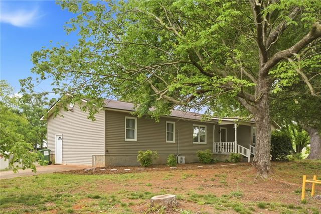 2001 SC-59 Highway, Westminster, SC 29693