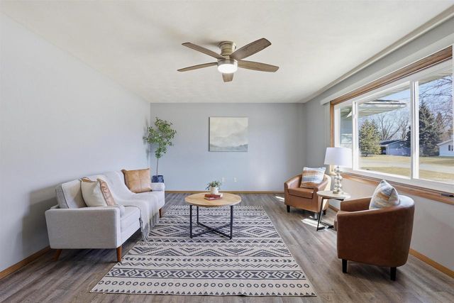 648 WANDA AVENUE, Neenah, WI 54956