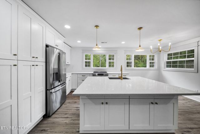 3140 Laws Chapel Rd, Maryville, TN 37803