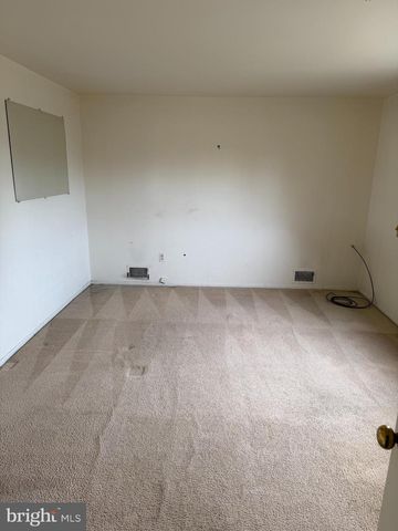 34 MAYFAIR CIR, Willingboro, NJ 08046