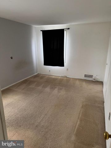 34 MAYFAIR CIR, Willingboro, NJ 08046