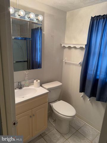 34 MAYFAIR CIR, Willingboro, NJ 08046