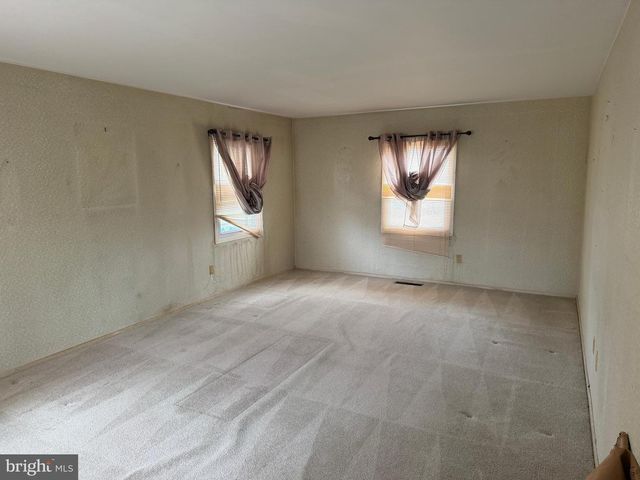 34 MAYFAIR CIR, Willingboro, NJ 08046