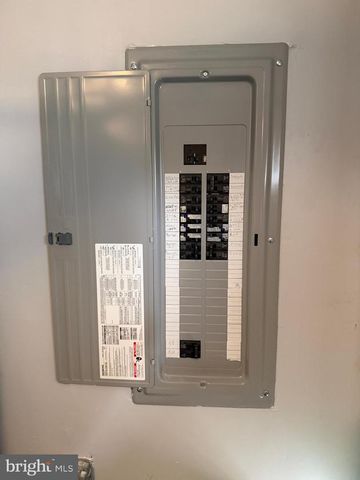 34 MAYFAIR CIR, Willingboro, NJ 08046