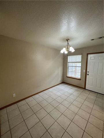 2229 Cinnamon, Fayetteville, AR 72703
