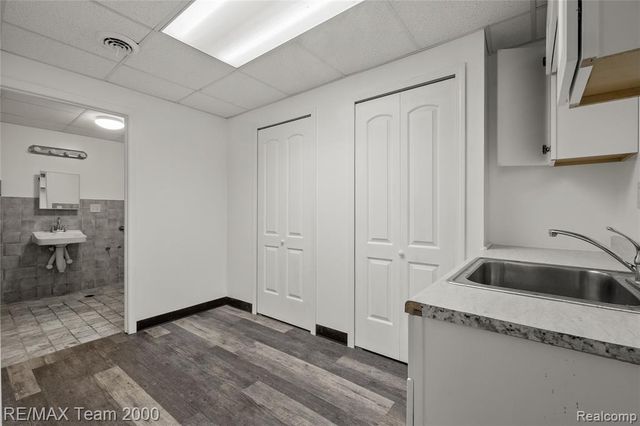 22211 W Warren Street, Dearborn Heights, MI 48127