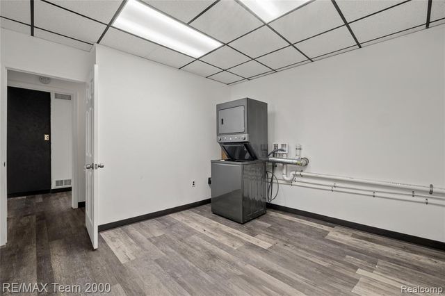 22211 W Warren Street, Dearborn Heights, MI 48127