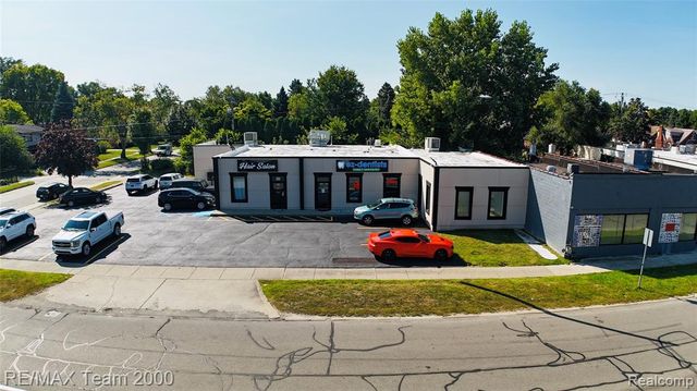 22211 W Warren Street, Dearborn Heights, MI 48127