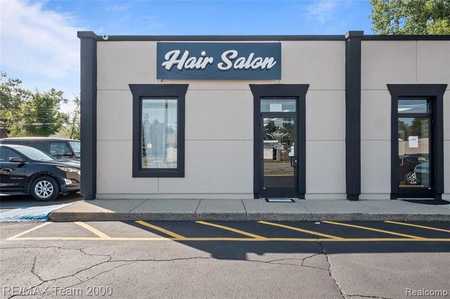22211 W Warren Street, Dearborn Heights, MI 48127