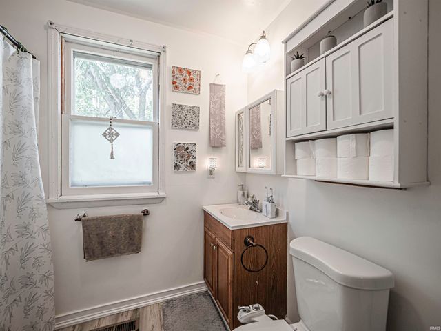 1825 S Bosse Avenue, Evansville, IN 47712