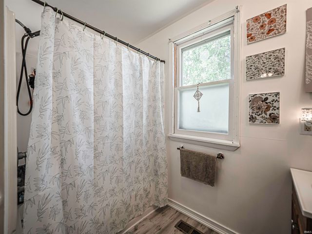 1825 S Bosse Avenue, Evansville, IN 47712