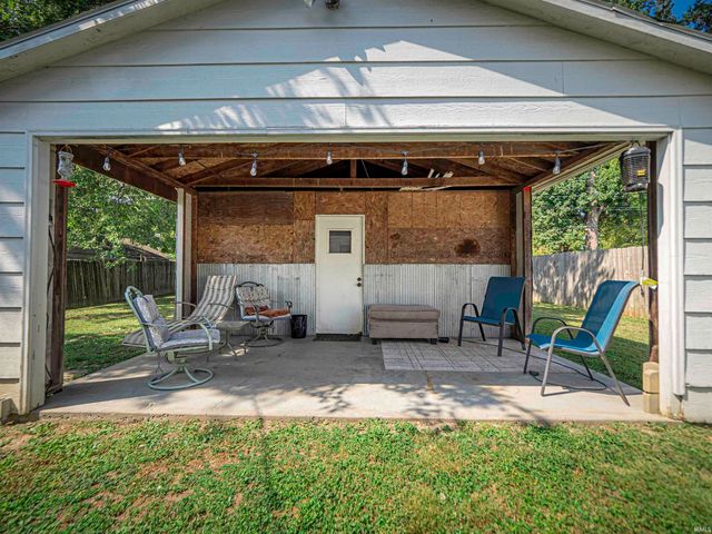 1825 S Bosse Avenue, Evansville, IN 47712