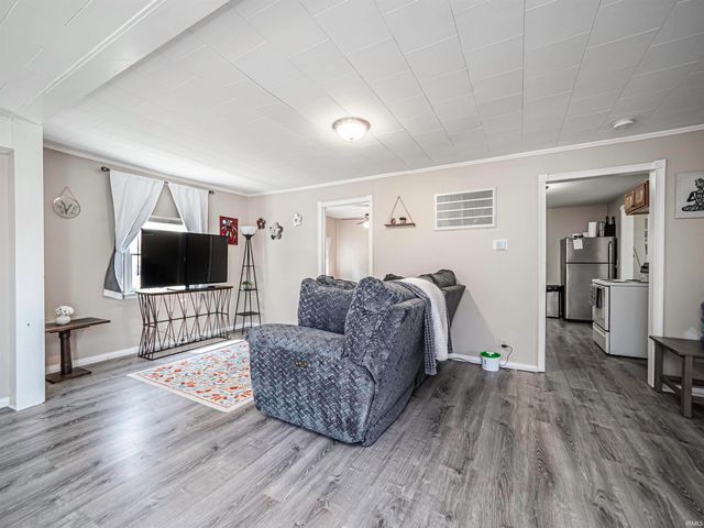 1825 S Bosse Avenue, Evansville, IN 47712