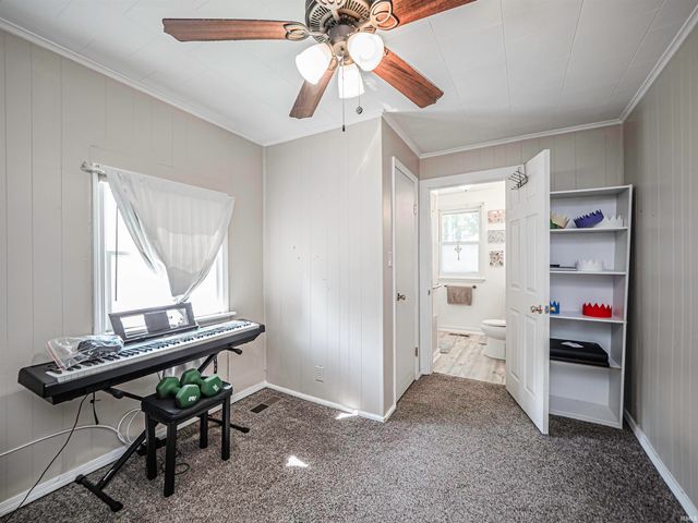 1825 S Bosse Avenue, Evansville, IN 47712