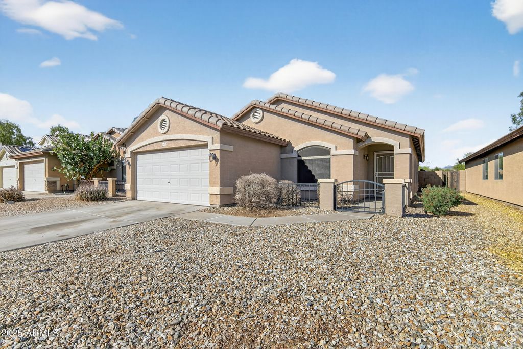 25792 W KENDALL Street, Buckeye, AZ 85326
