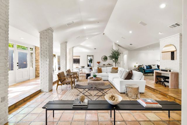 4338 Travis Street, Dallas, TX 75205