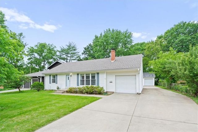 4732 Booth Street, Westwood, KS 66205