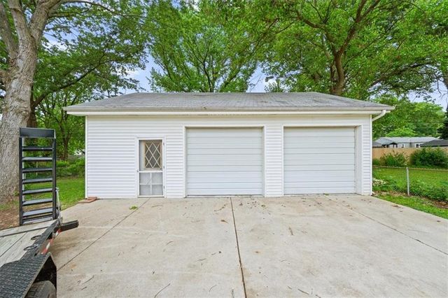 4732 Booth Street, Westwood, KS 66205