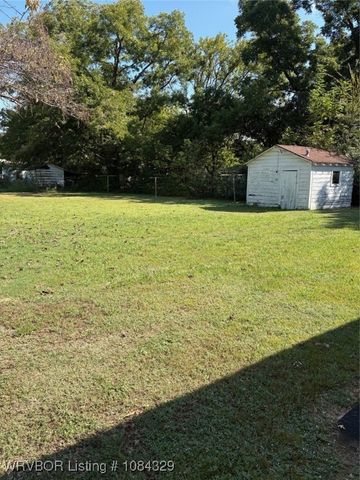 903 S Fargo Street, Muldrow, OK 74948