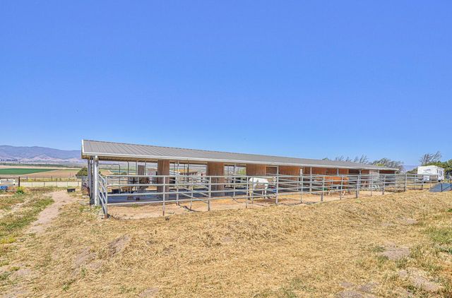 844 River Road, Salinas, CA 93908