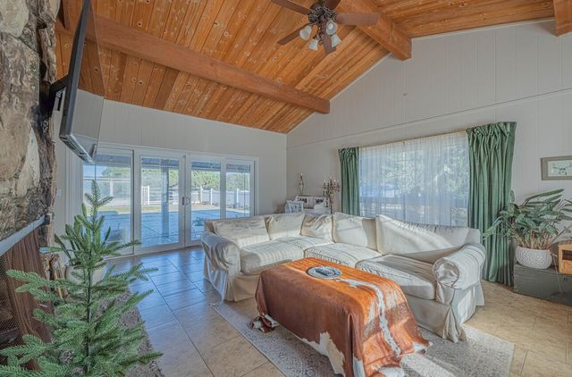 844 River Road, Salinas, CA 93908