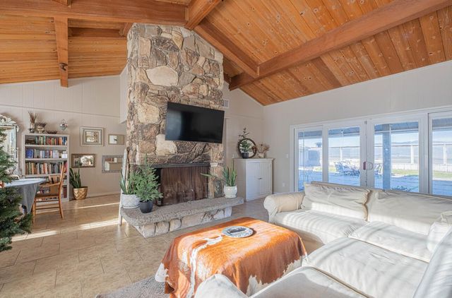 844 River Road, Salinas, CA 93908