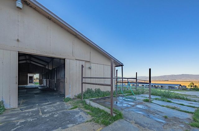 844 River Road, Salinas, CA 93908