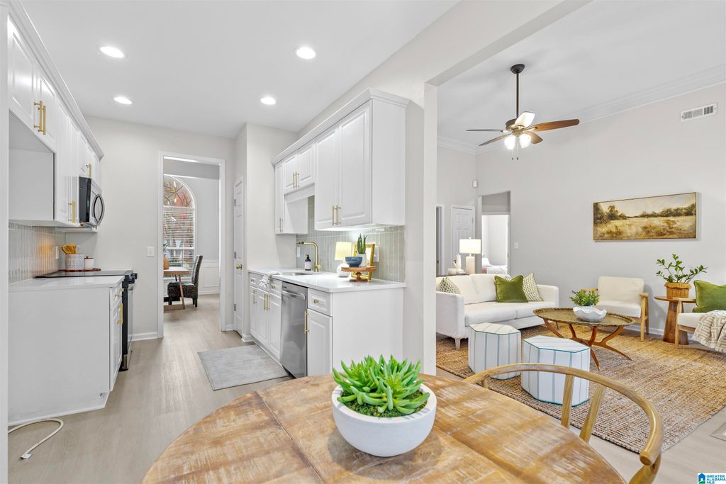 370 OLD CAHABA TRAIL, Helena, AL 35080