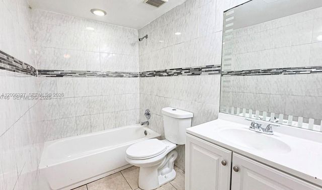 5100 SW 41st St 115, Pembroke Park, FL 33023